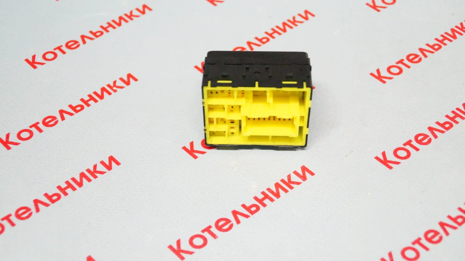 Nissan 25570-CT00B Блок управления зеркалами - миниатюра 4