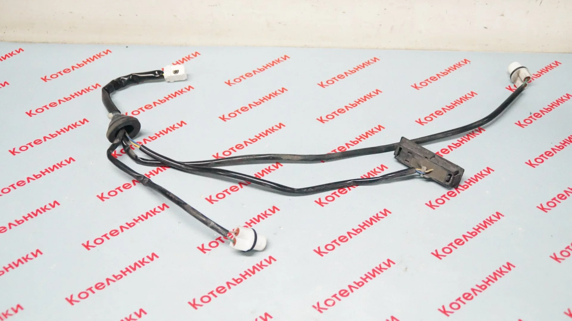 Nissan 25380-1KA0A Кнопка открывания багажника - миниатюра 2