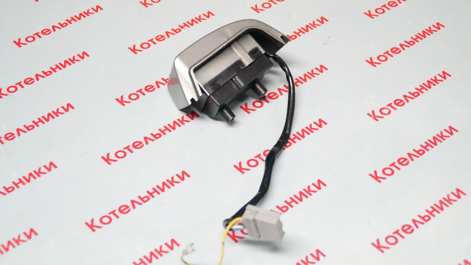 Nissan 25550-BH00C Блок кнопок руля - миниатюра 2