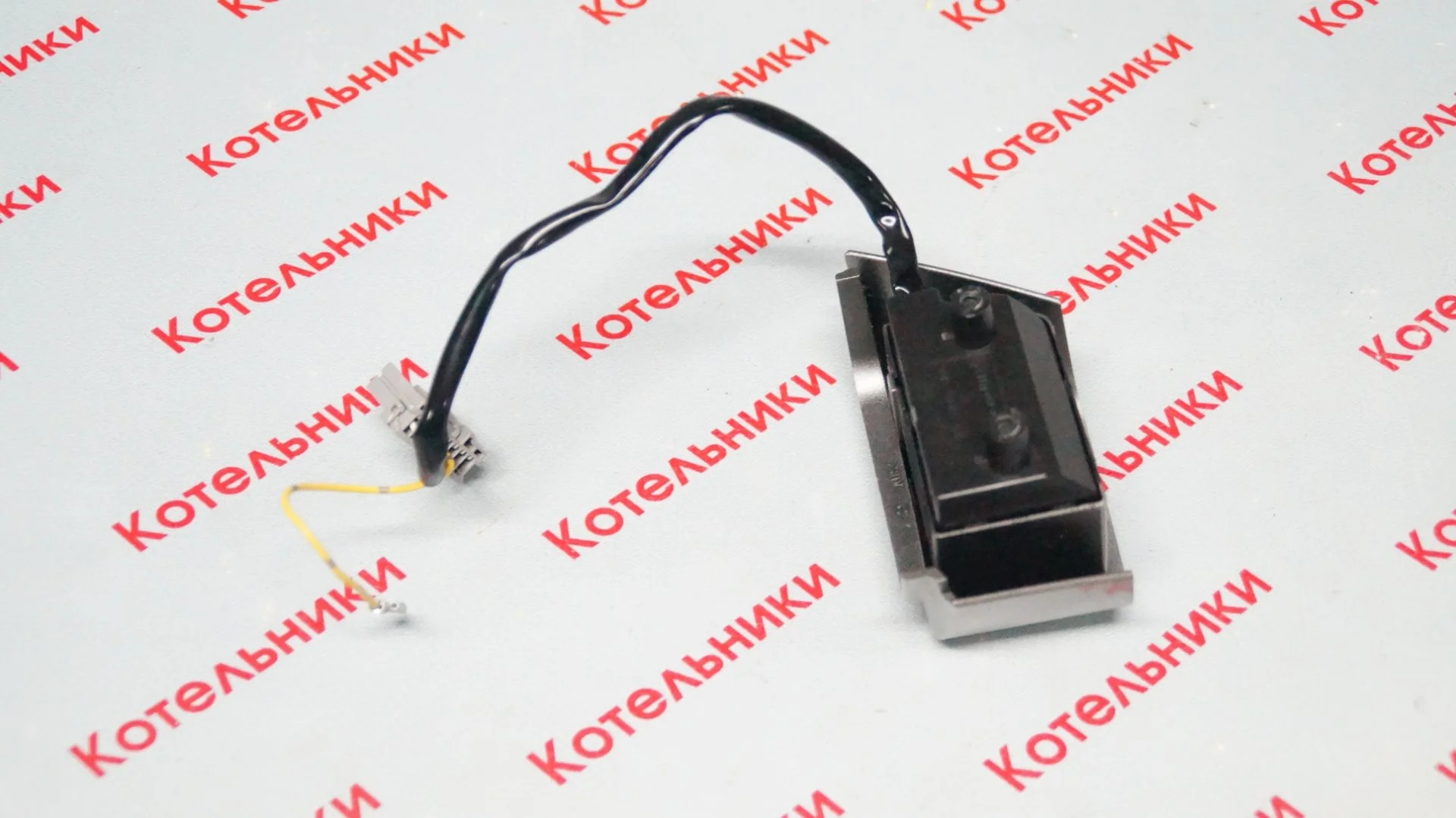 Nissan 25550-BH00C Блок кнопок руля - миниатюра 4