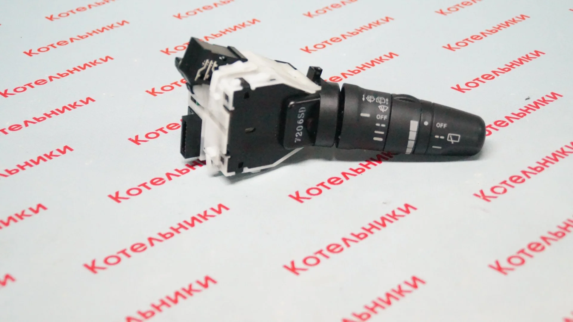 Nissan 25260-9U01A Переключатель стеклоочистителя - изображение 1