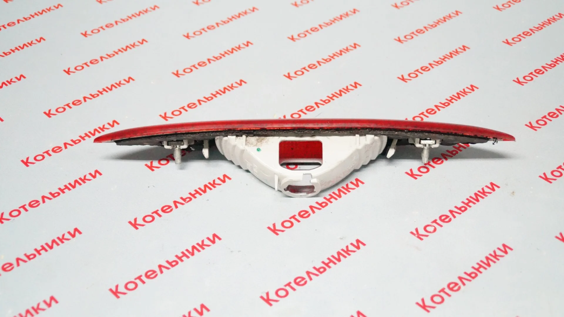 Nissan 26590-5U80A  Фонарь крышки багажника - миниатюра 2