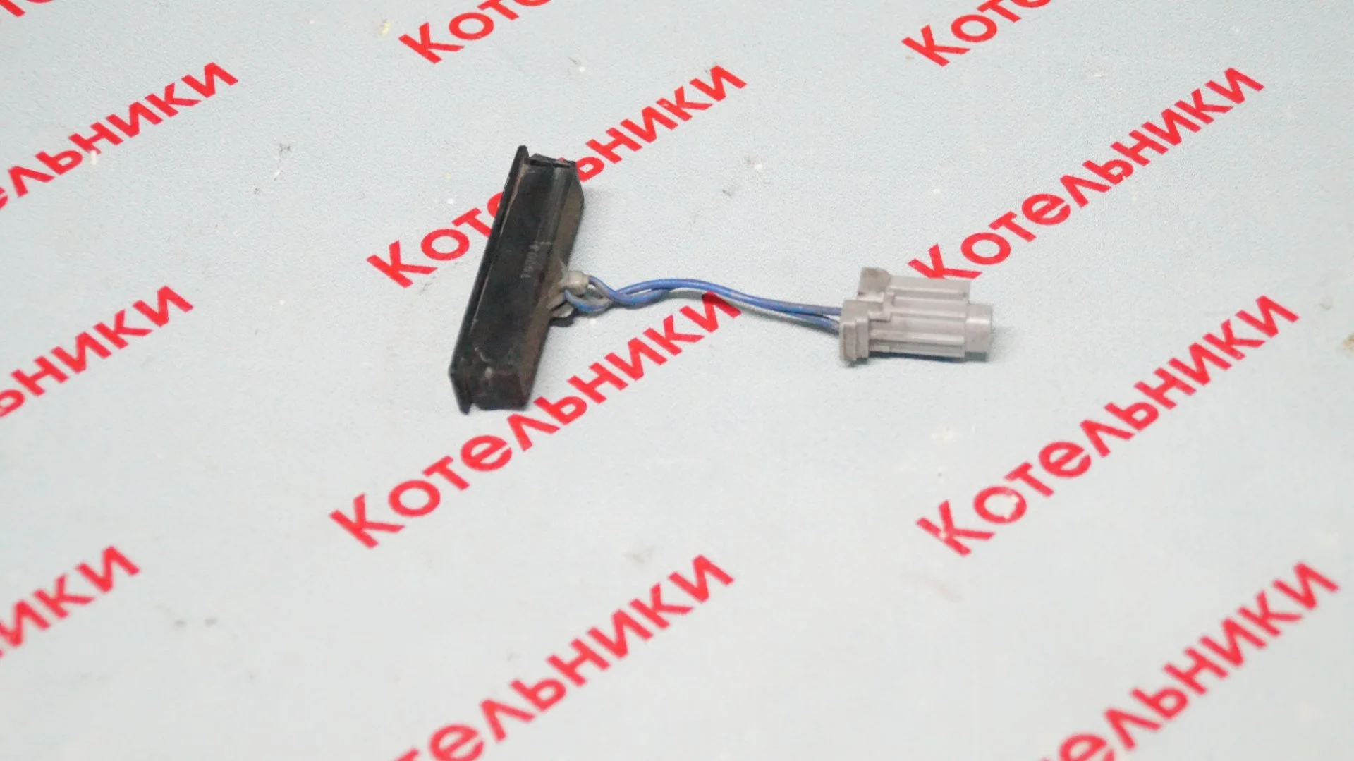Nissan 25380-9U00A Кнопка багажника - миниатюра 2