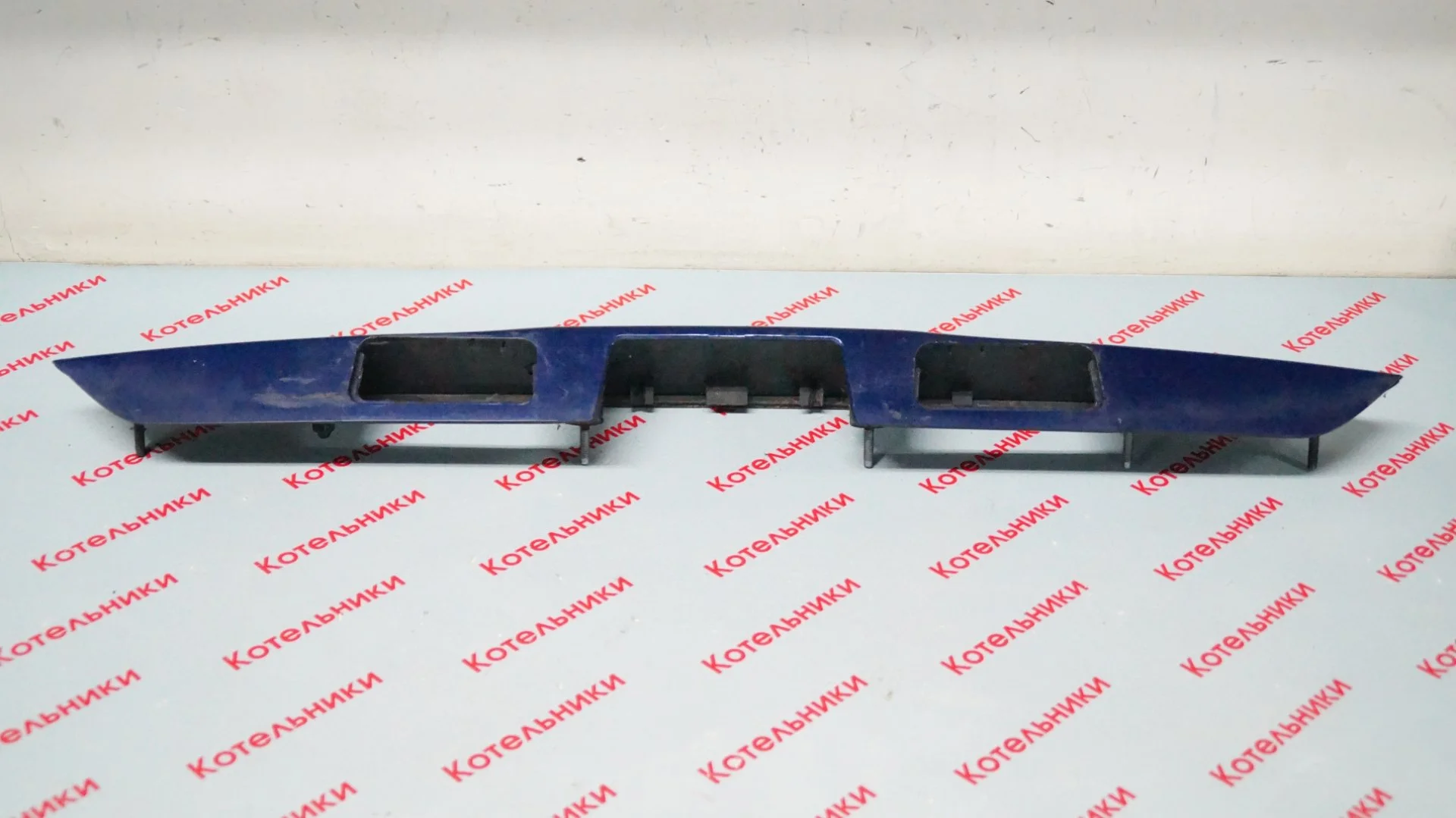 Nissan 90810-BM46B Накладка крышки багажника - миниатюра 3