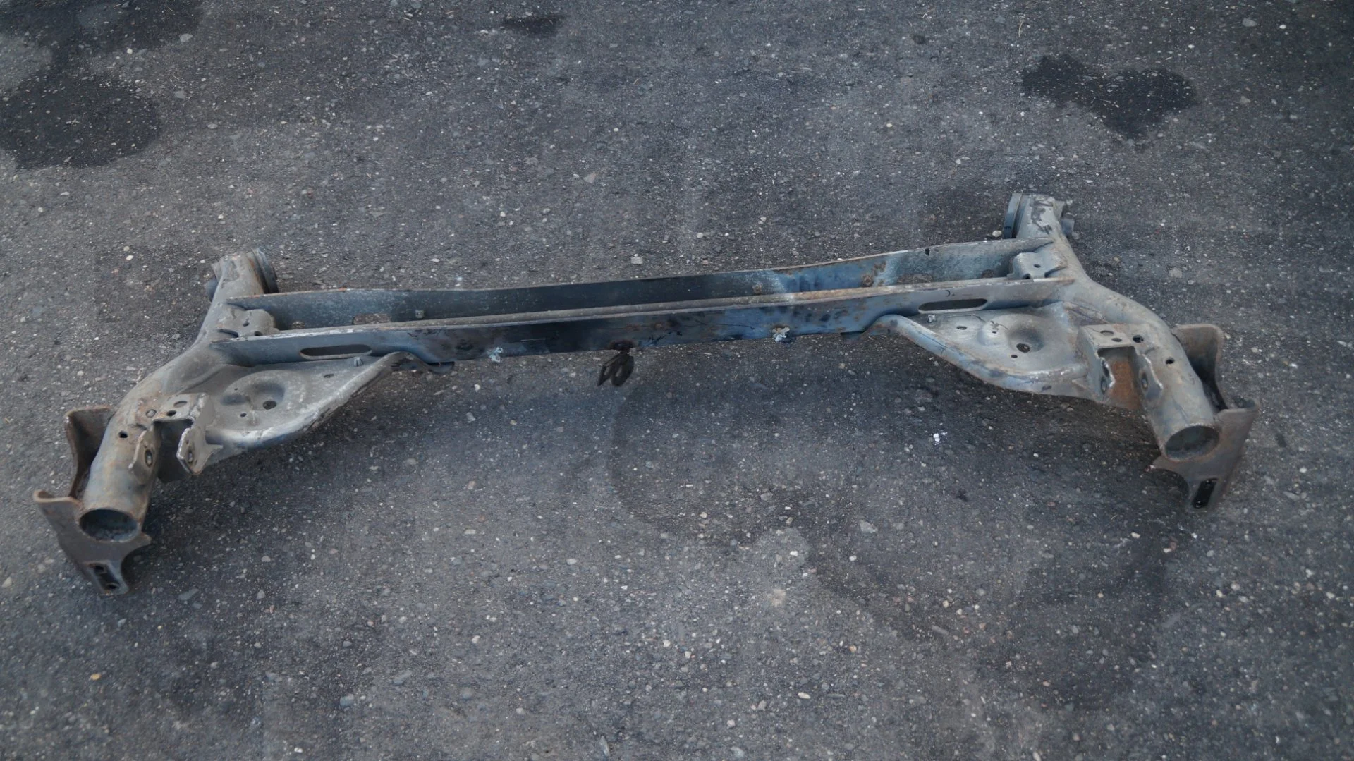 Nissan 55501-1KA0D Балка подвески задняя - миниатюра 3