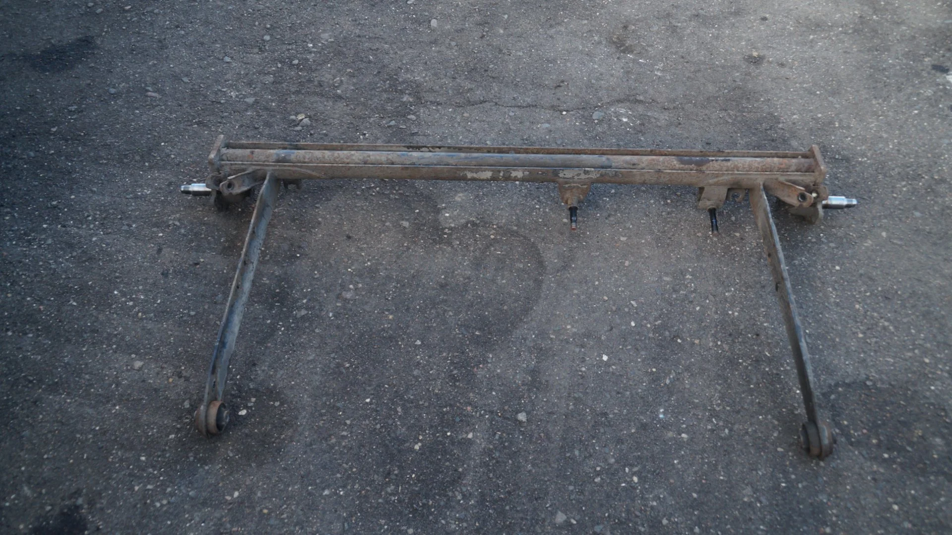 Nissan 55501-BM405 Балка задняя - миниатюра 3