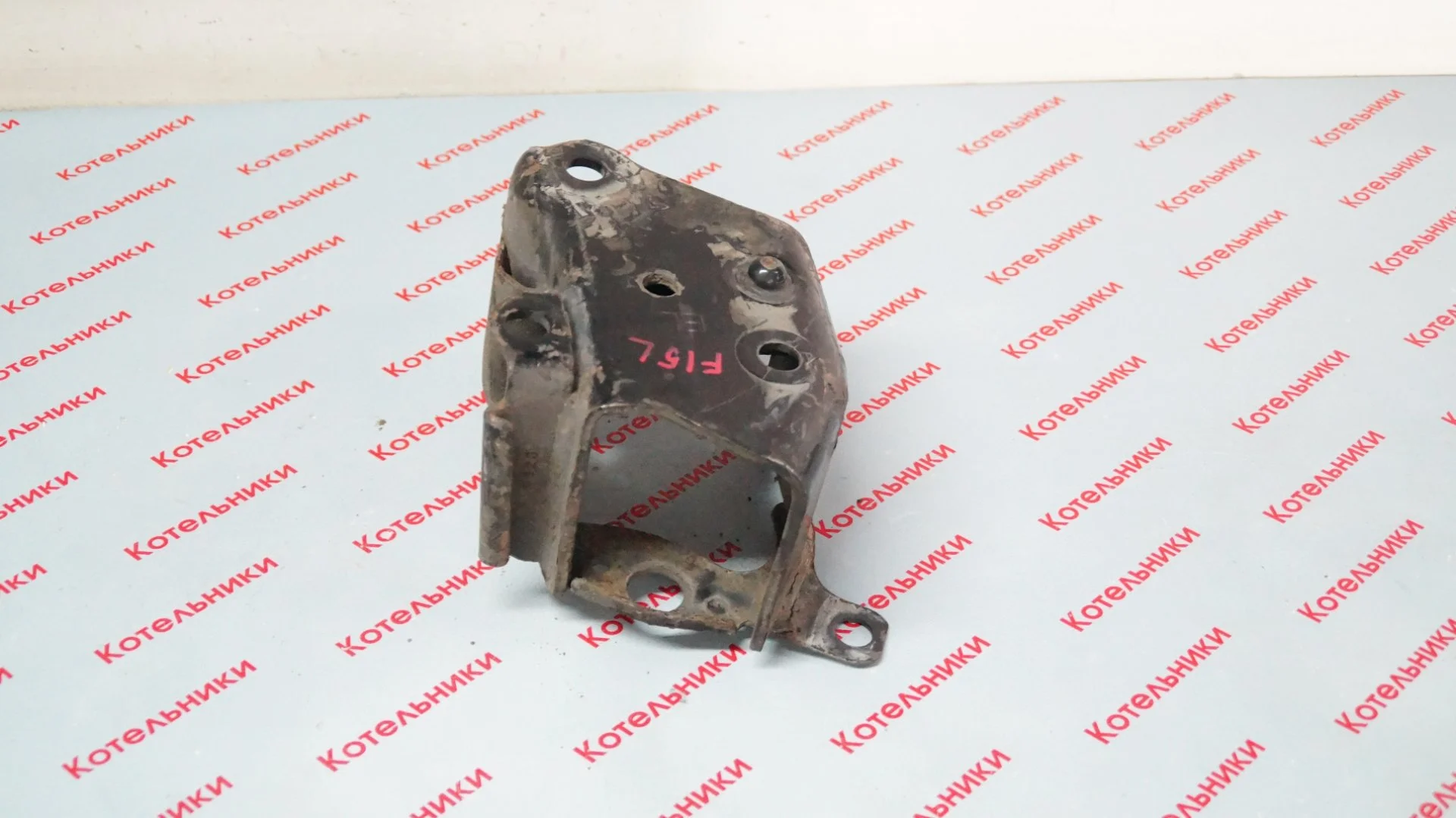 Nissan 55429-1KA0B Кронштейн балки правый - миниатюра 4
