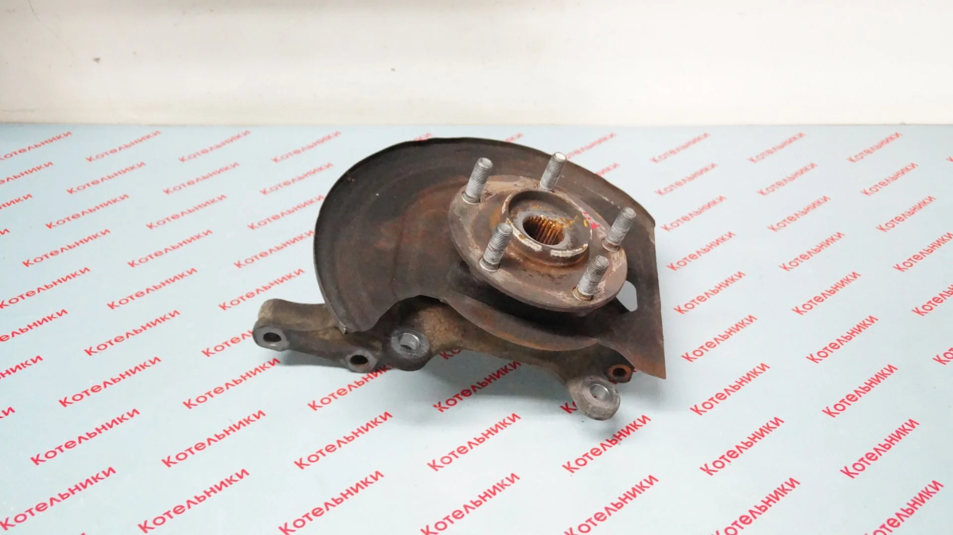 Nissan 40015-1KK0A Кулак поворотный левый - миниатюра 2