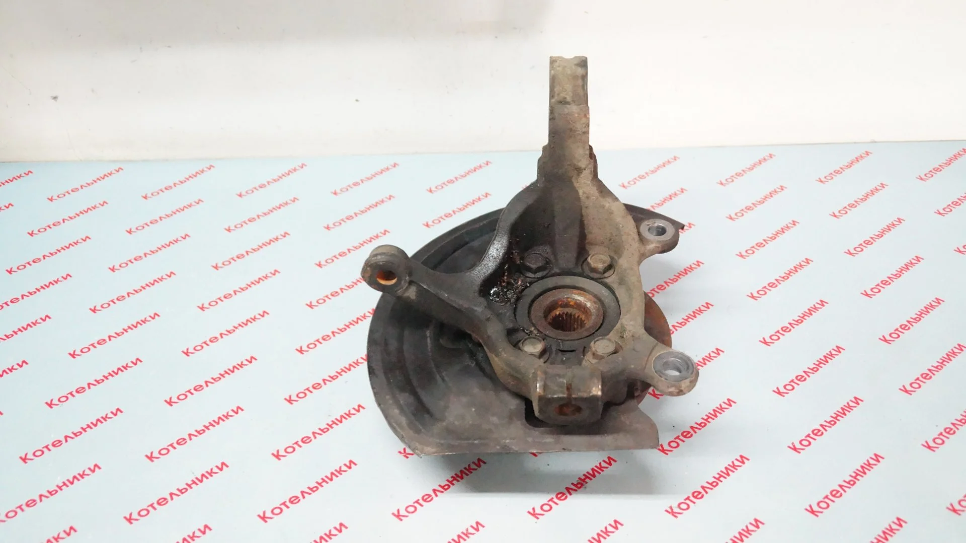 Nissan 40015-1KK0A Кулак поворотный левый - миниатюра 4