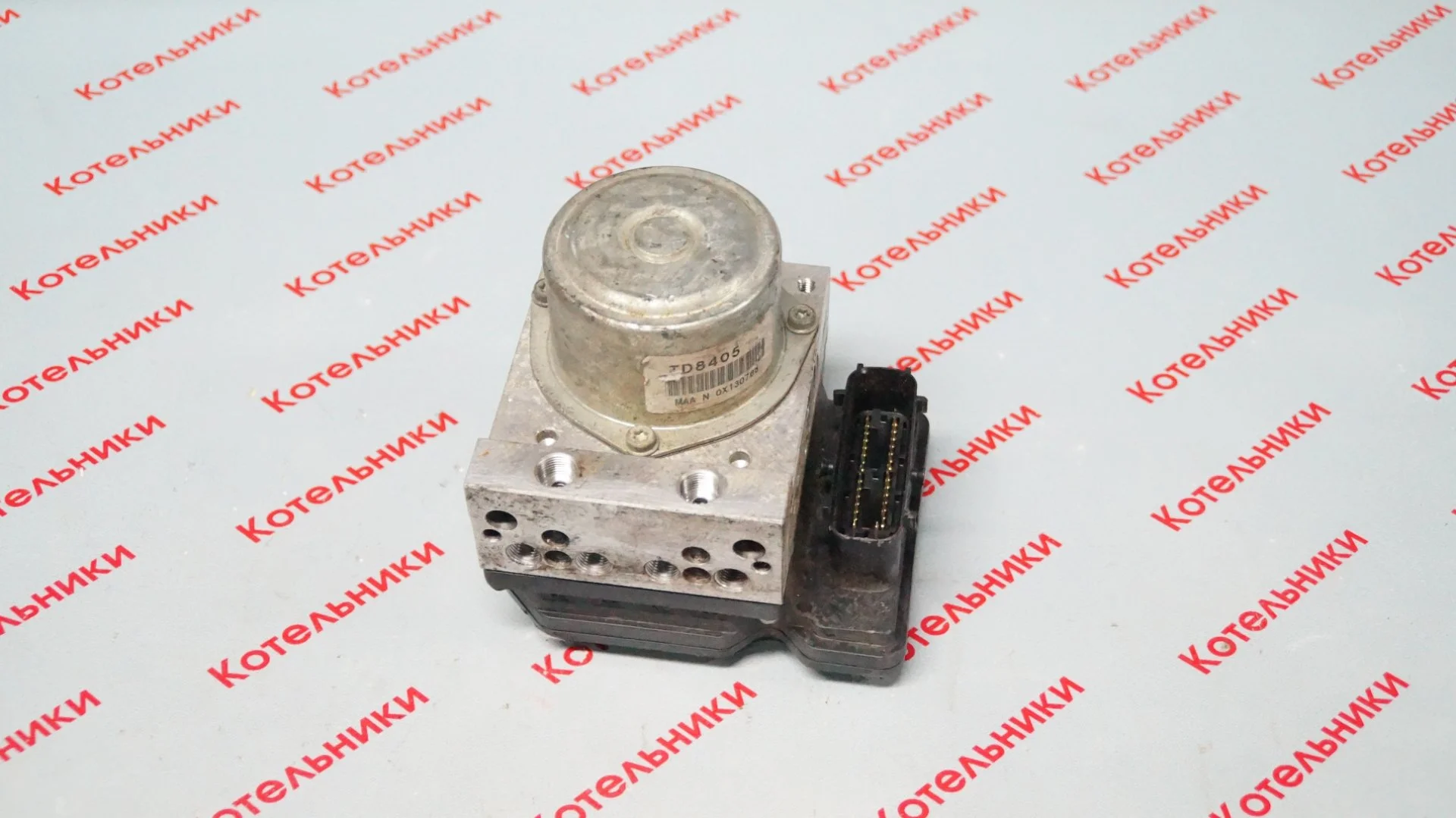Nissan 47660-1KA0C Блок ABS - изображение 1