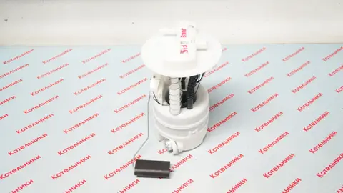 Nissan 17040-9U01B Насос топливный