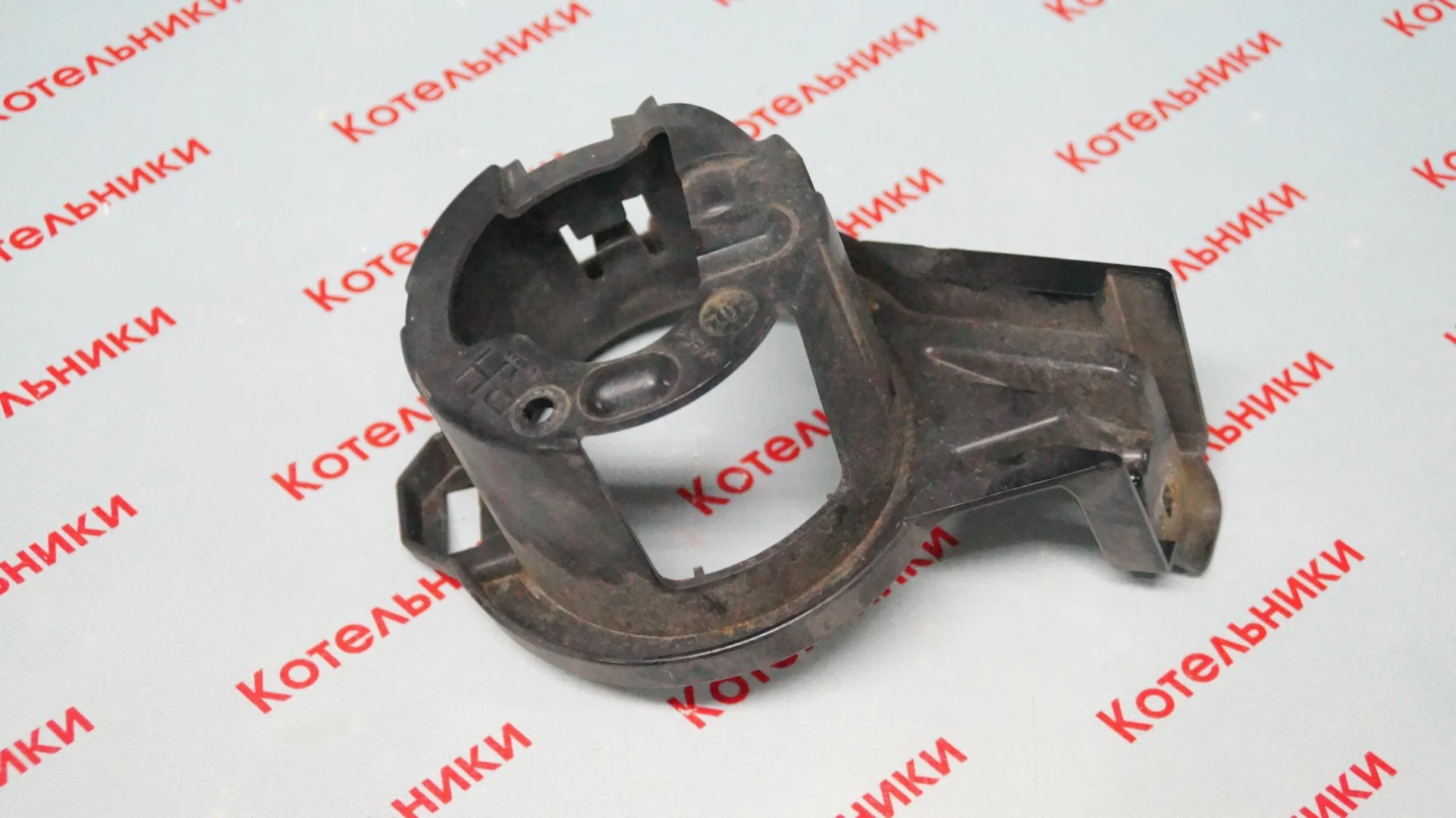 Nissan 26910-1KA0A Кронштейн ПТФ правый - миниатюра 4
