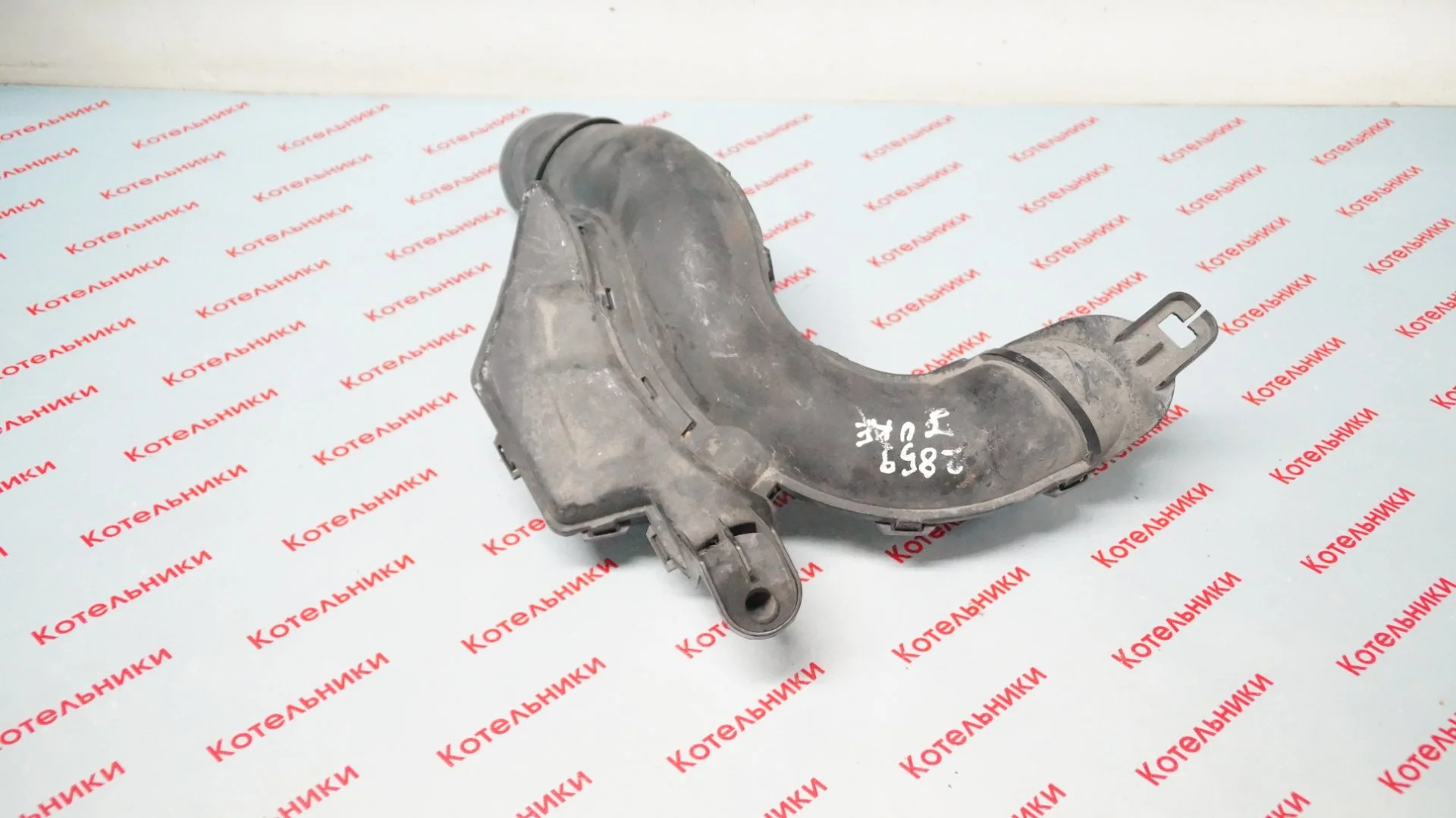 Nissan 16554-1KA0B Воздуховод - миниатюра 2