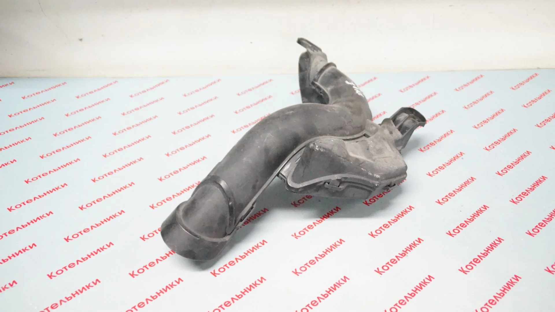 Nissan 16554-1KA0B Воздуховод - миниатюра 3