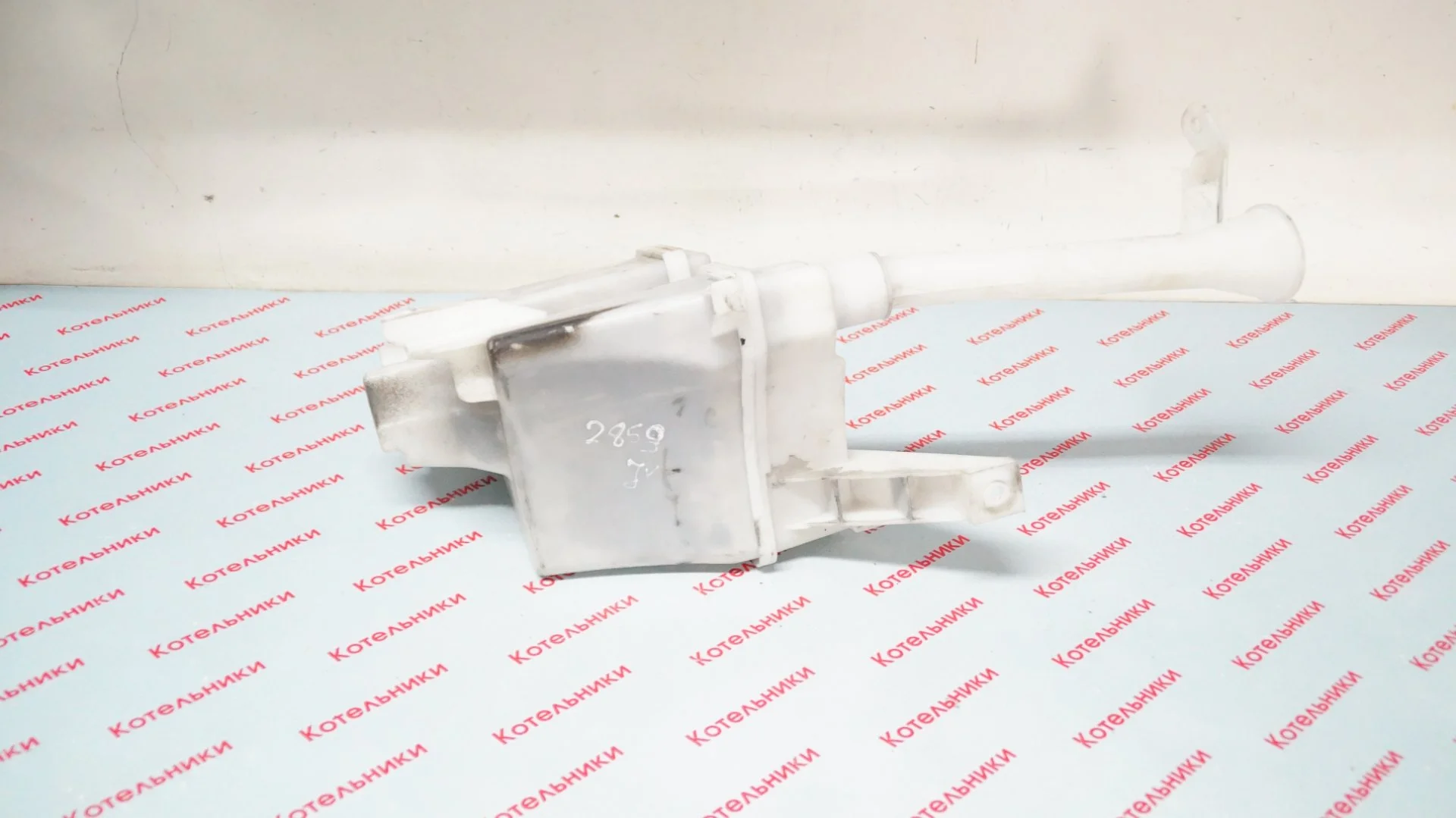 Nissan 28910-1KA0A Бачок омывателя, - миниатюра 3