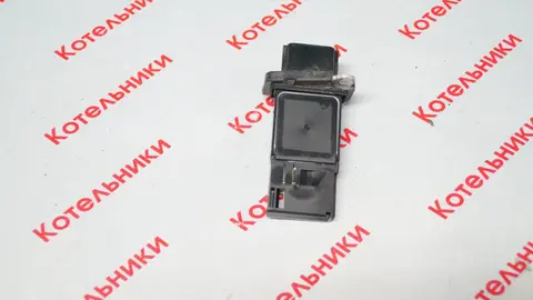 Nissan 22680-7S000 Датчик расхода воздуха