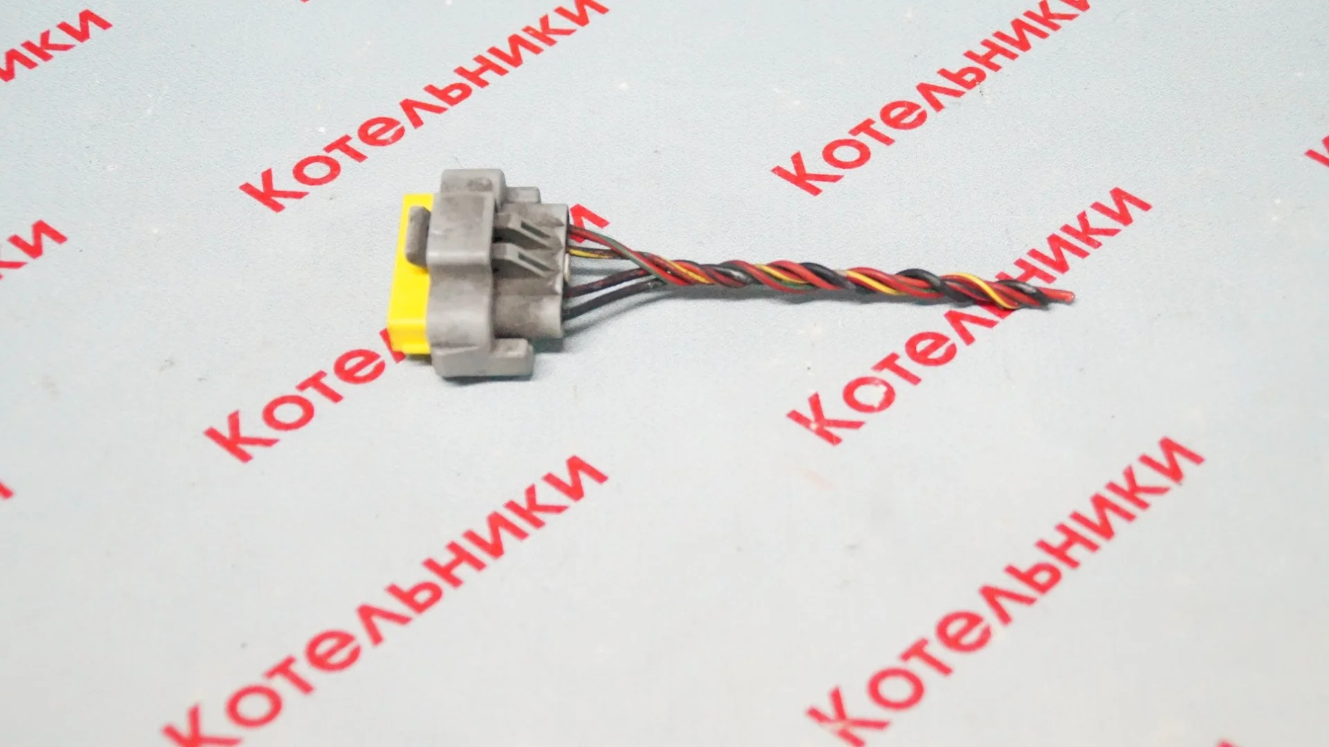 Nissan 26060-BN702 Разъем фары - миниатюра 2