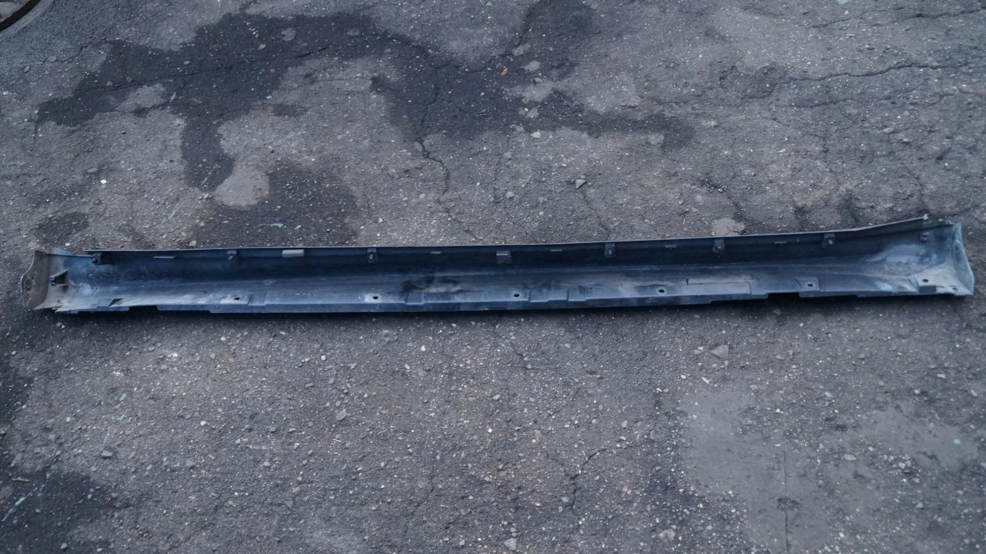 Nissan 76850-1KA6A Накладка порога правая - миниатюра 3