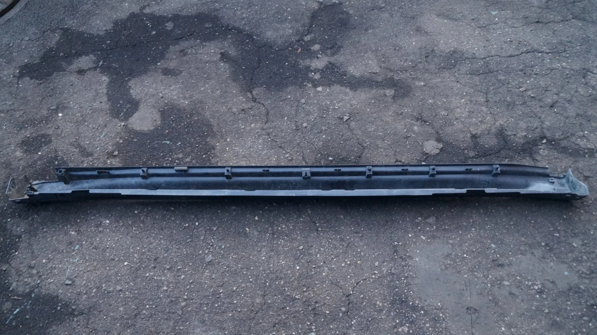 Nissan 76850-1KA6A Накладка порога правая - миниатюра 4