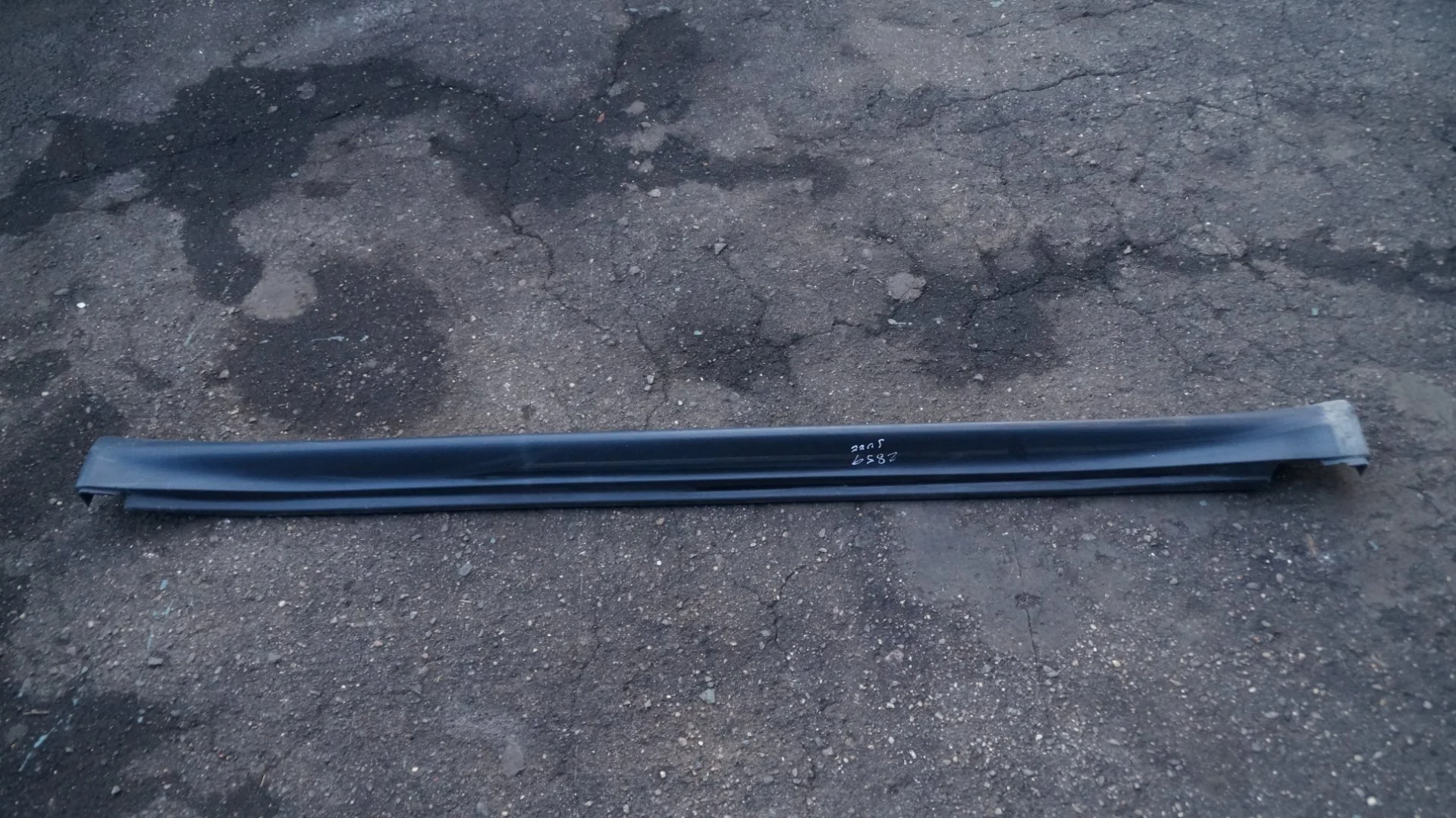 Nissan 76851-1KA6A Накладка порога левая - миниатюра 2