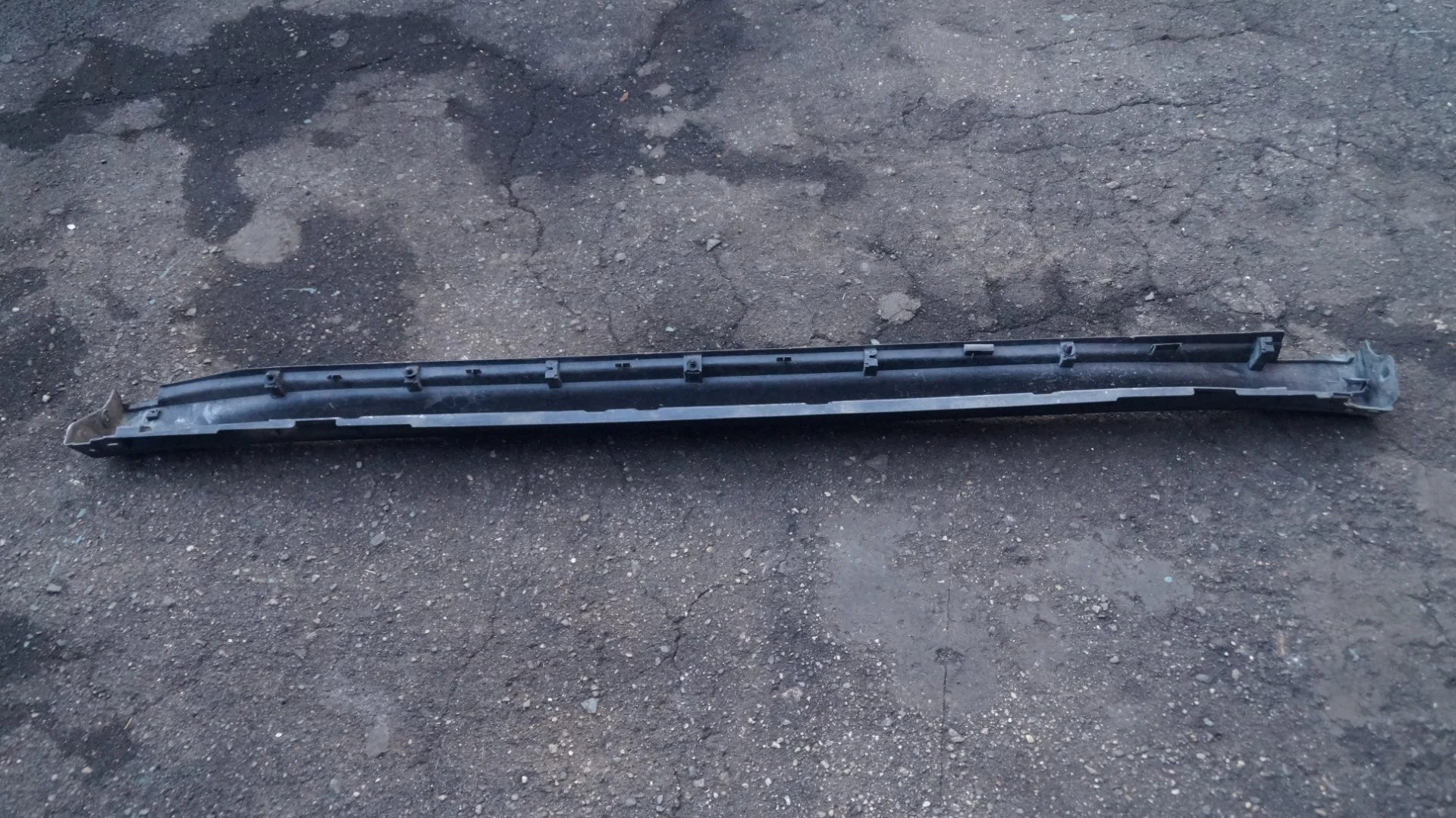 Nissan 76851-1KA6A Накладка порога левая - миниатюра 4