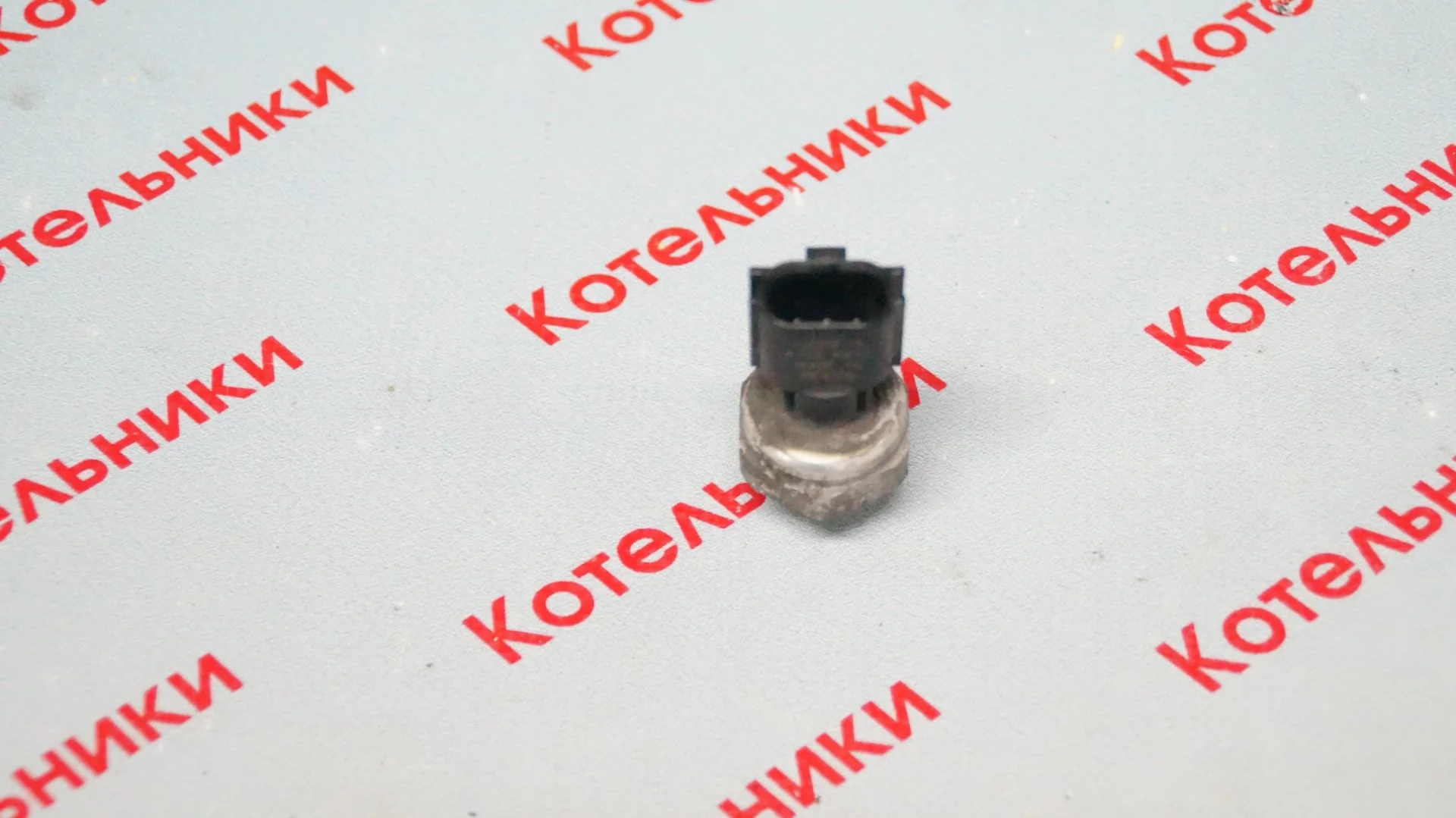 Nissan 92136-1FA0A Датчик давления хладагента - миниатюра 3