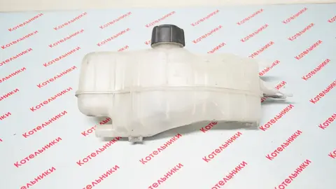 Nissan 21711-AX600 Бачок расширительный