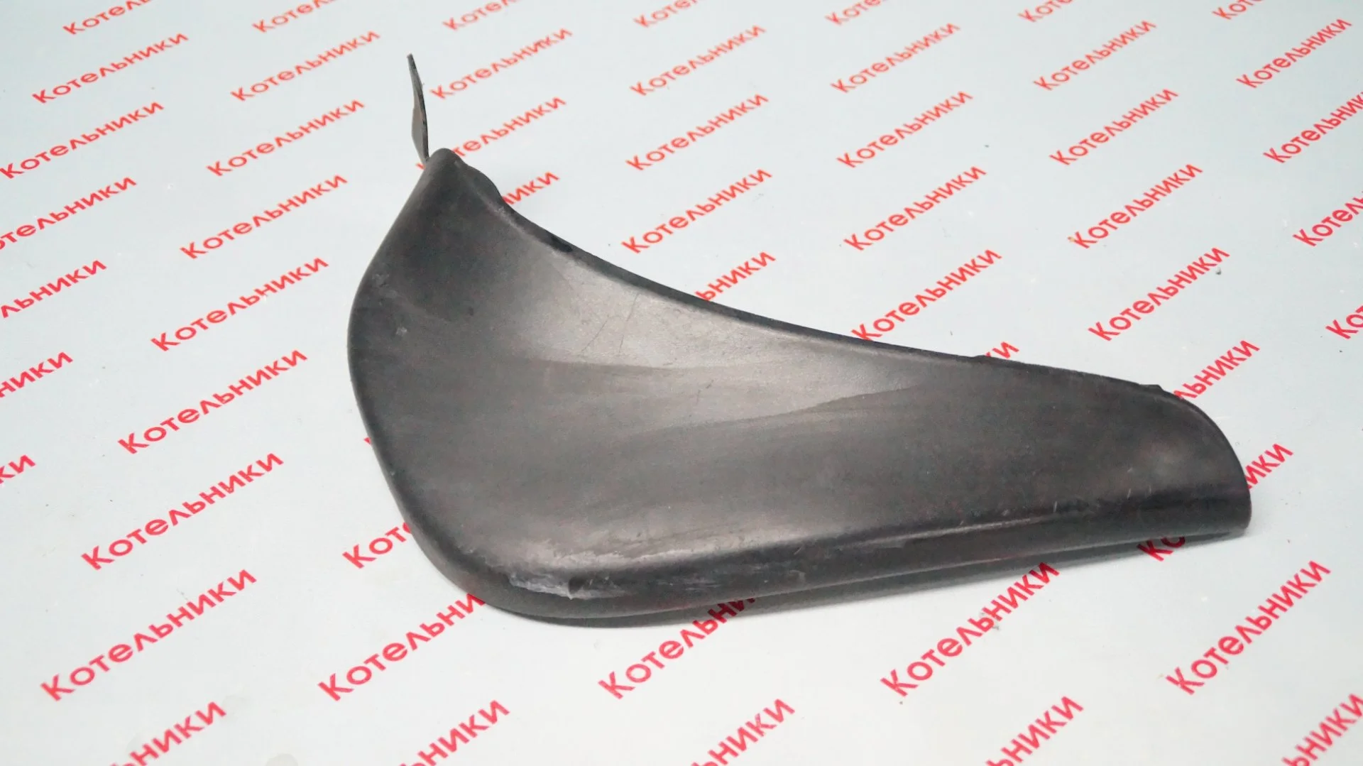 Nissan KE788-1K086 Брызговик задний правый - миниатюра 2