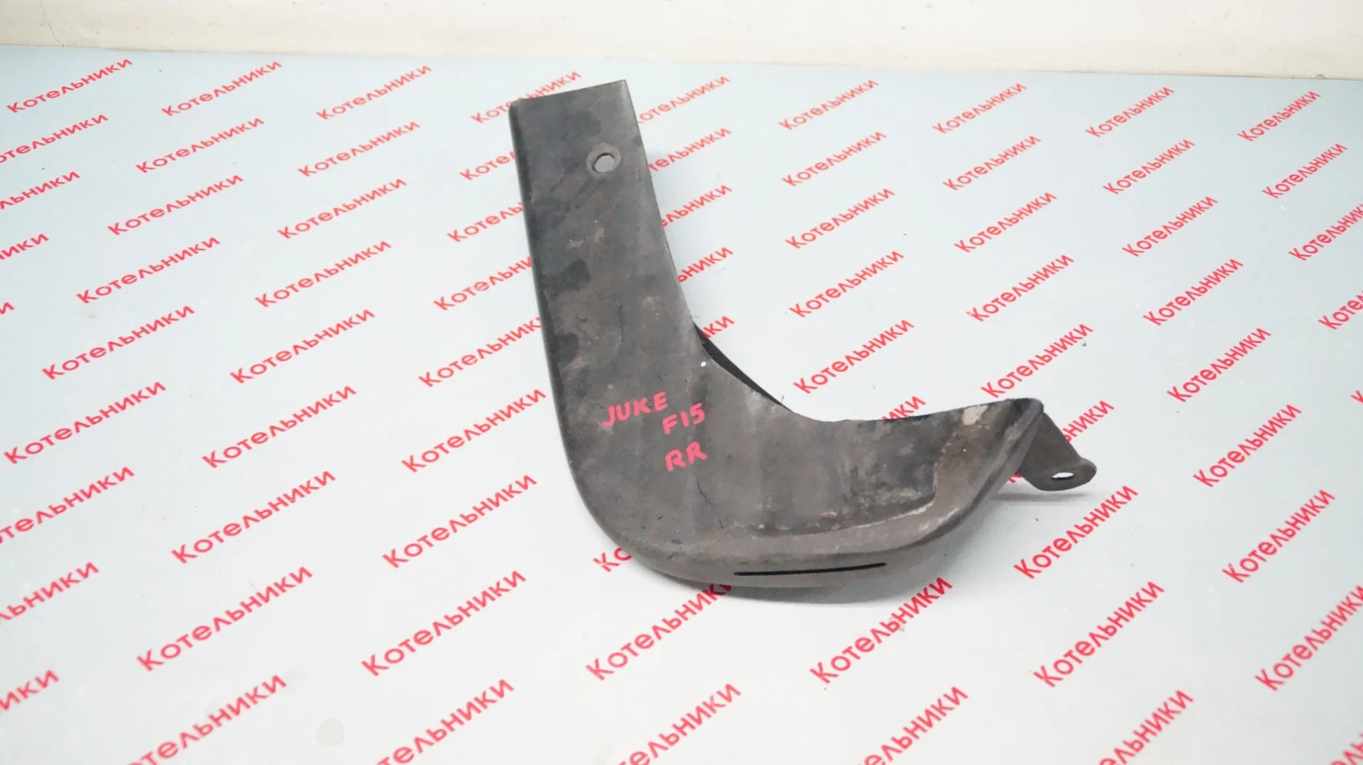 Nissan KE788-1K086 Брызговик задний правый - миниатюра 4