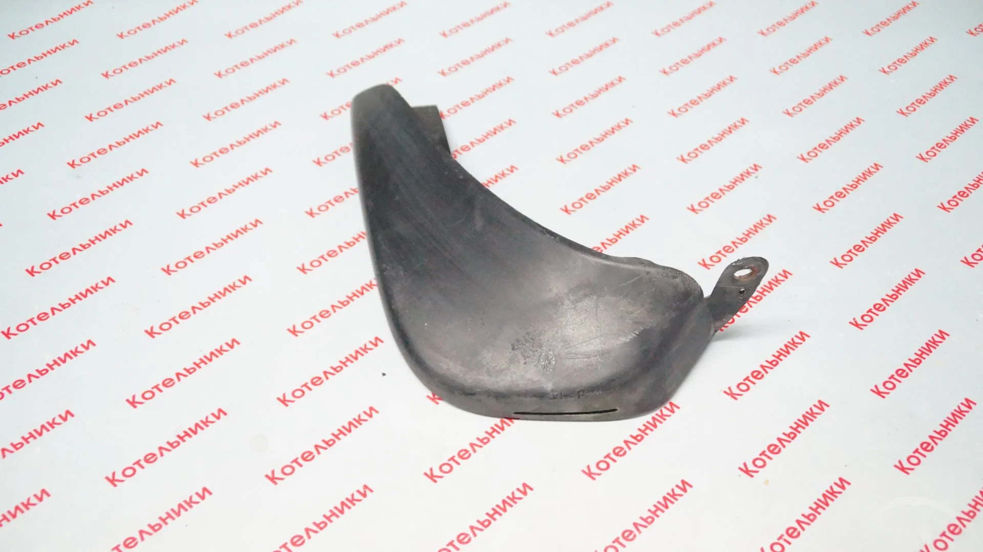 Nissan KE788-1K086 Брызговик задний левый - изображение 1