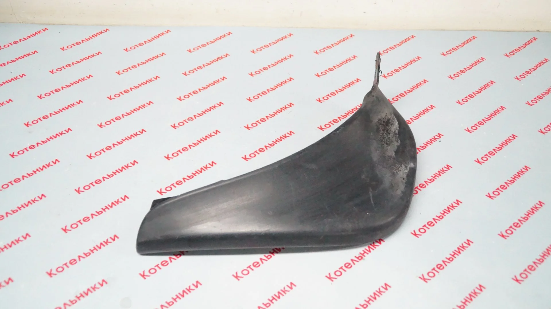 Nissan KE788-1K086 Брызговик задний левый - миниатюра 2