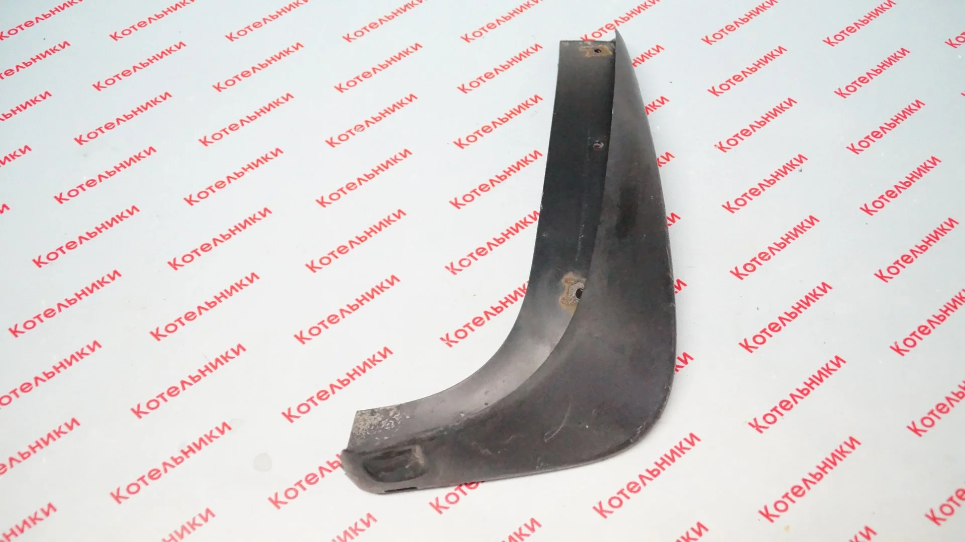 Nissan 78812-9U000 Брызговик задний правый - изображение 1