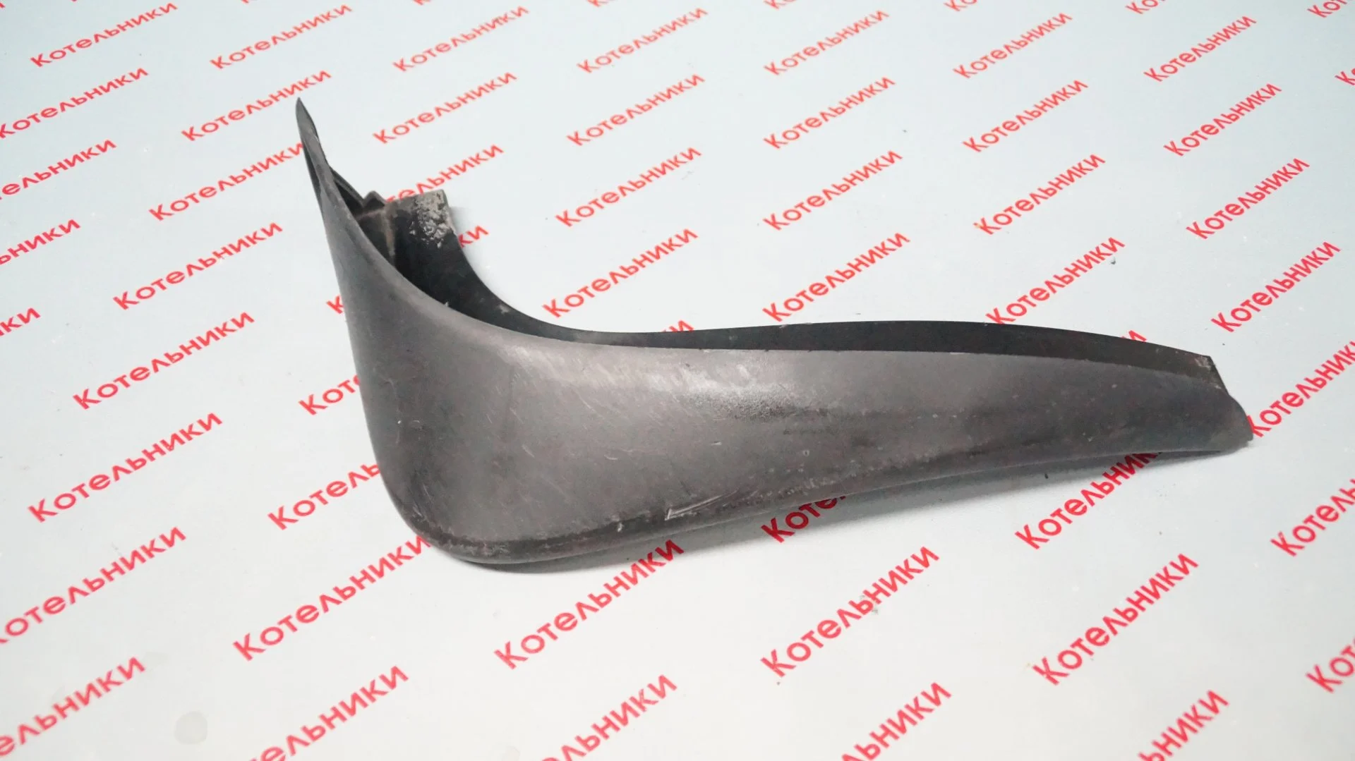 Nissan 78812-9U000 Брызговик задний правый - миниатюра 2