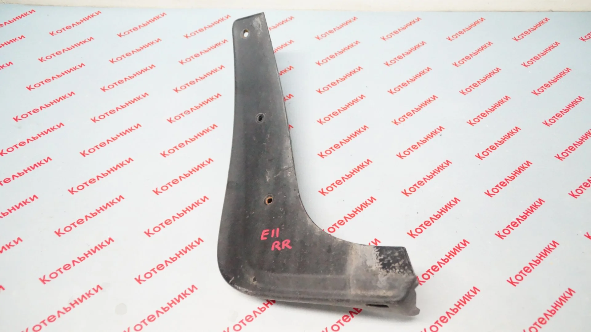 Nissan 78812-9U000 Брызговик задний правый - миниатюра 4