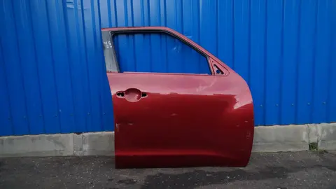 Nissan H0100-1KKMD Дверь передняя правая