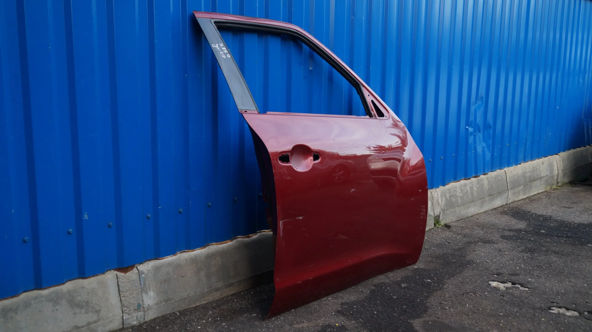 Nissan H0100-1KKMD Дверь передняя правая - миниатюра 3