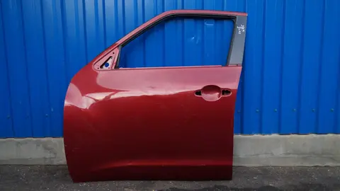 Nissan H0101-1KKMD Дверь передняя левая
