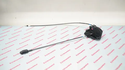 Nissan 82501-9U10B Замок задний левый