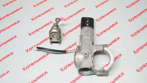 Nissan D8700-9U00A Замок зажигания и двери комплек