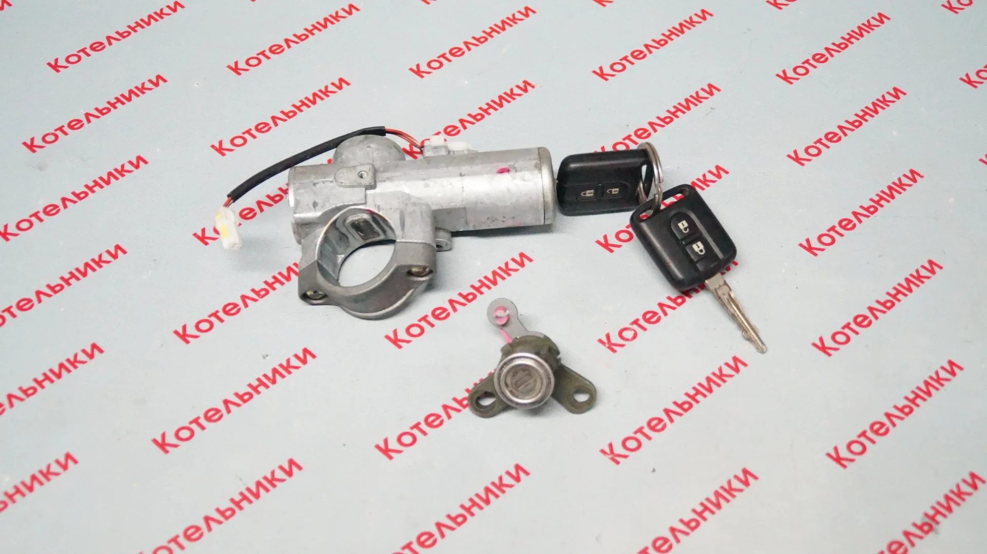 Nissan D8700-BM626 Замок зажигания - миниатюра 2