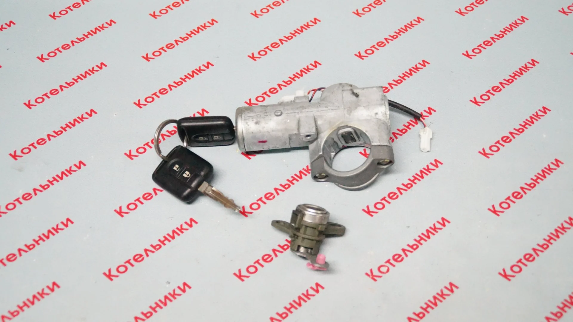 Nissan D8700-BM626 Замок зажигания - миниатюра 4