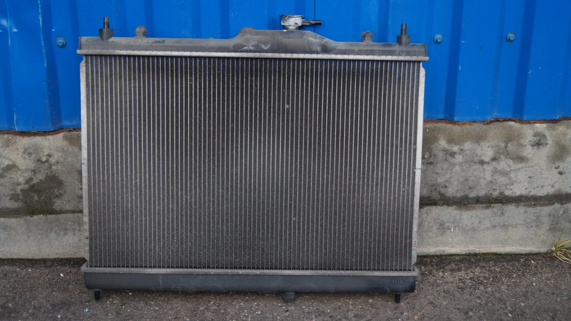 Nissan 21410-1KF5A Радиатор охлаждения - миниатюра 3