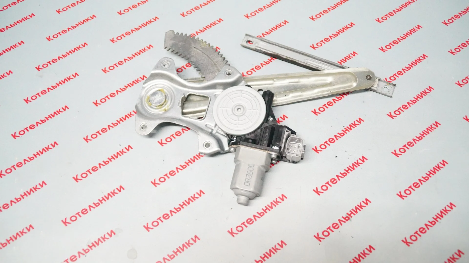 Nissan 82721-1U600 Стеклоподъёмник задний левый - миниатюра 3