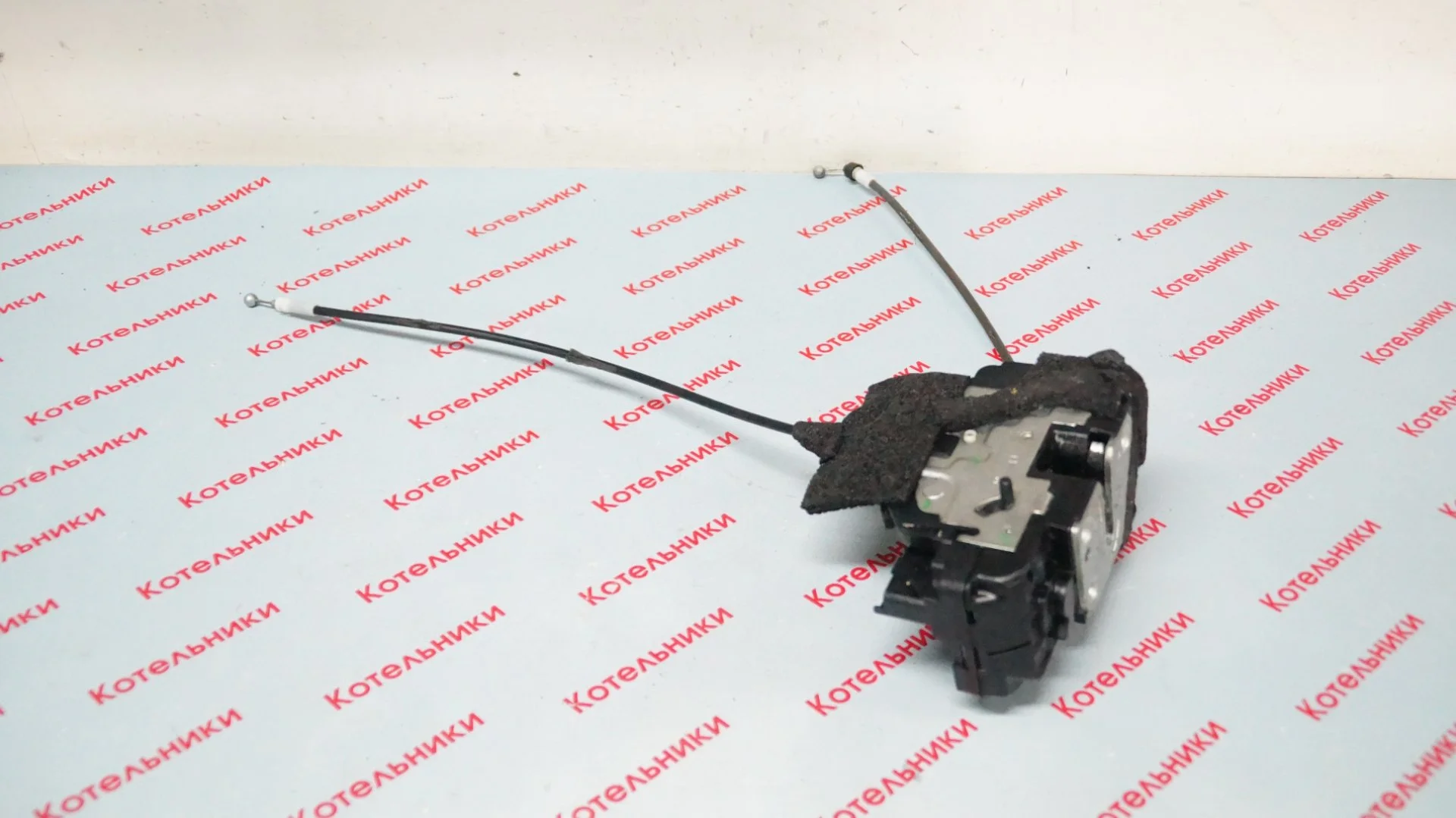 Nissan 82500-1KA0A Замок задний правый - миниатюра 3