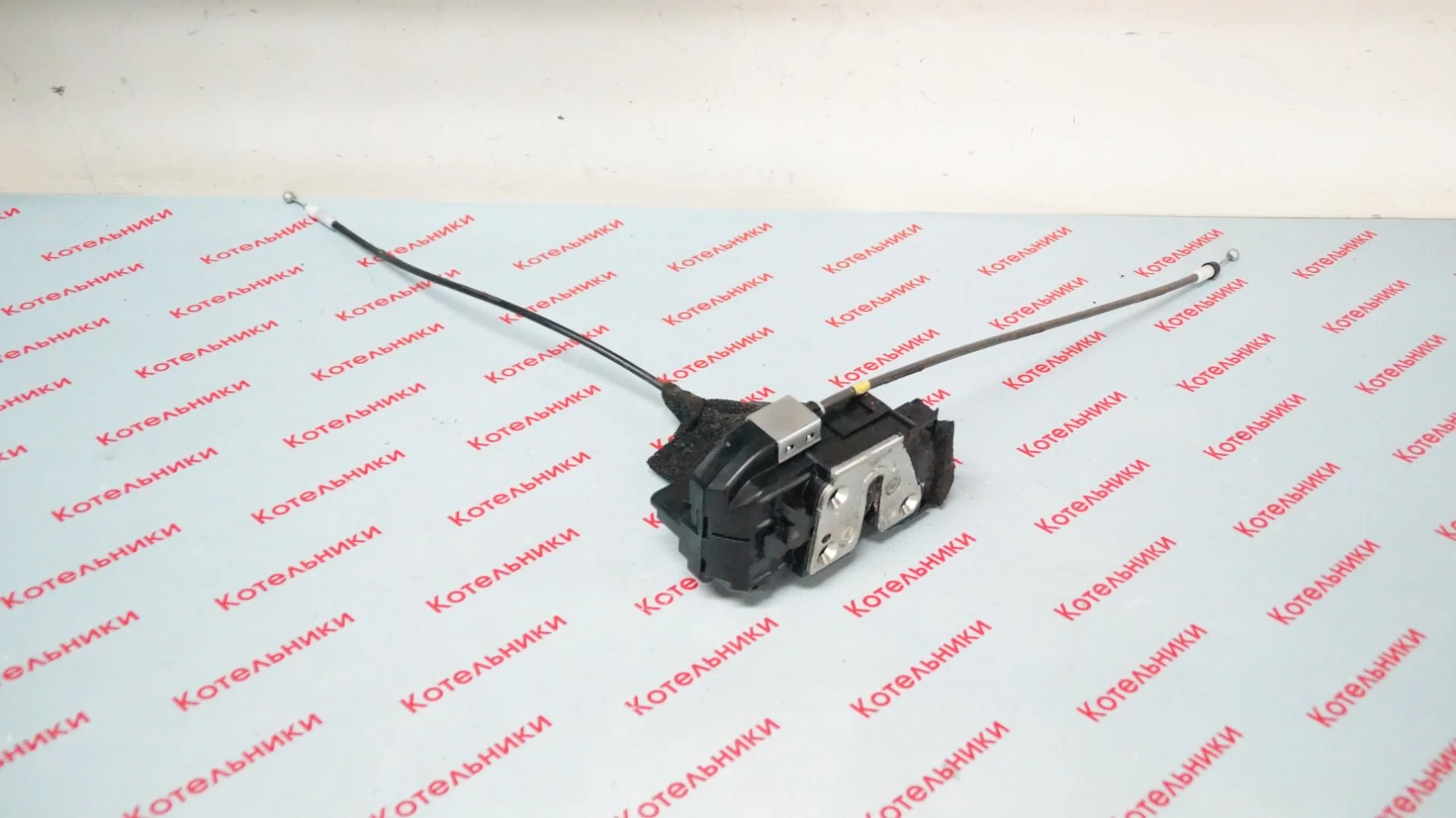 Nissan 82501-1KA0A Замок задний левый - миниатюра 2