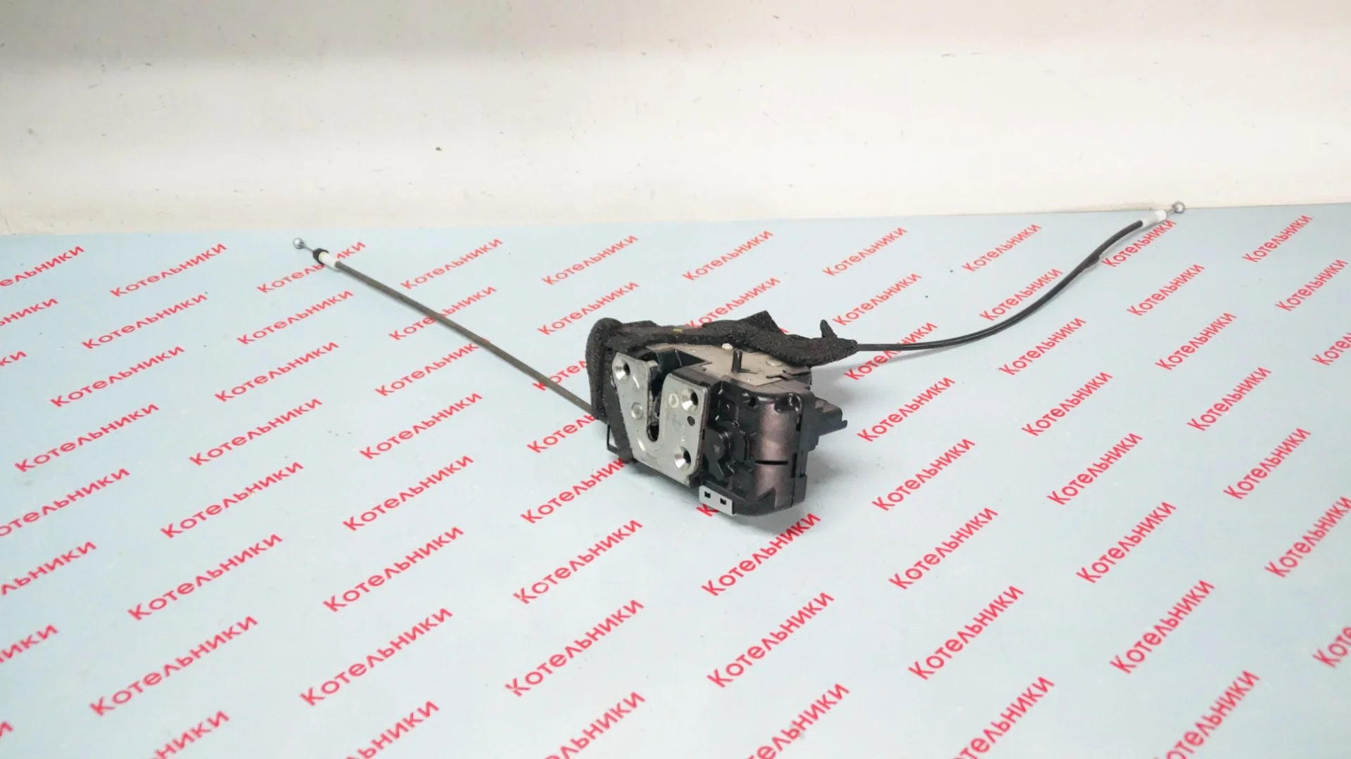 Nissan 82501-1KA0A Замок задний левый - миниатюра 3