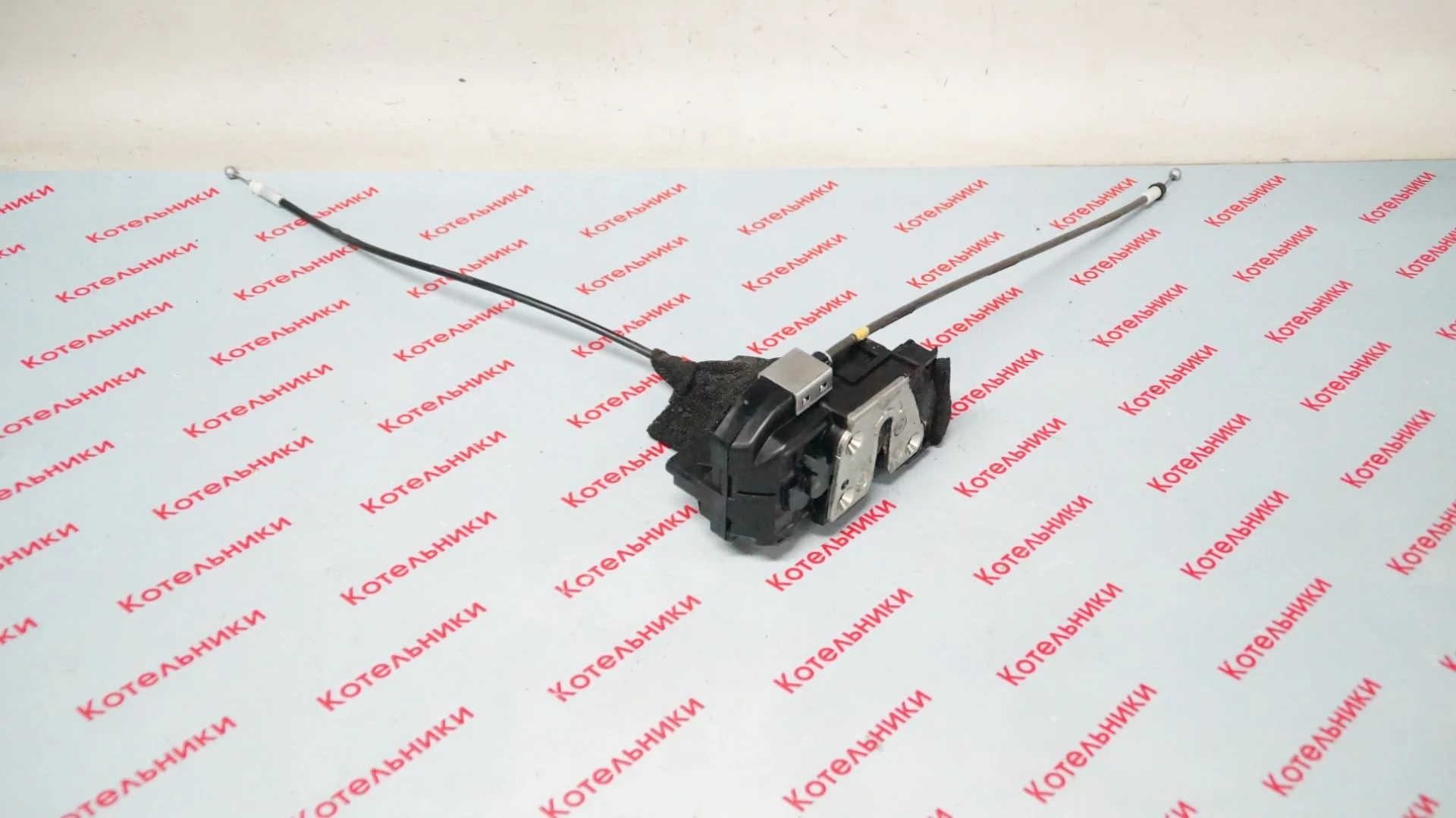 Nissan 82501-1KA0A Замок задний левый - миниатюра 4
