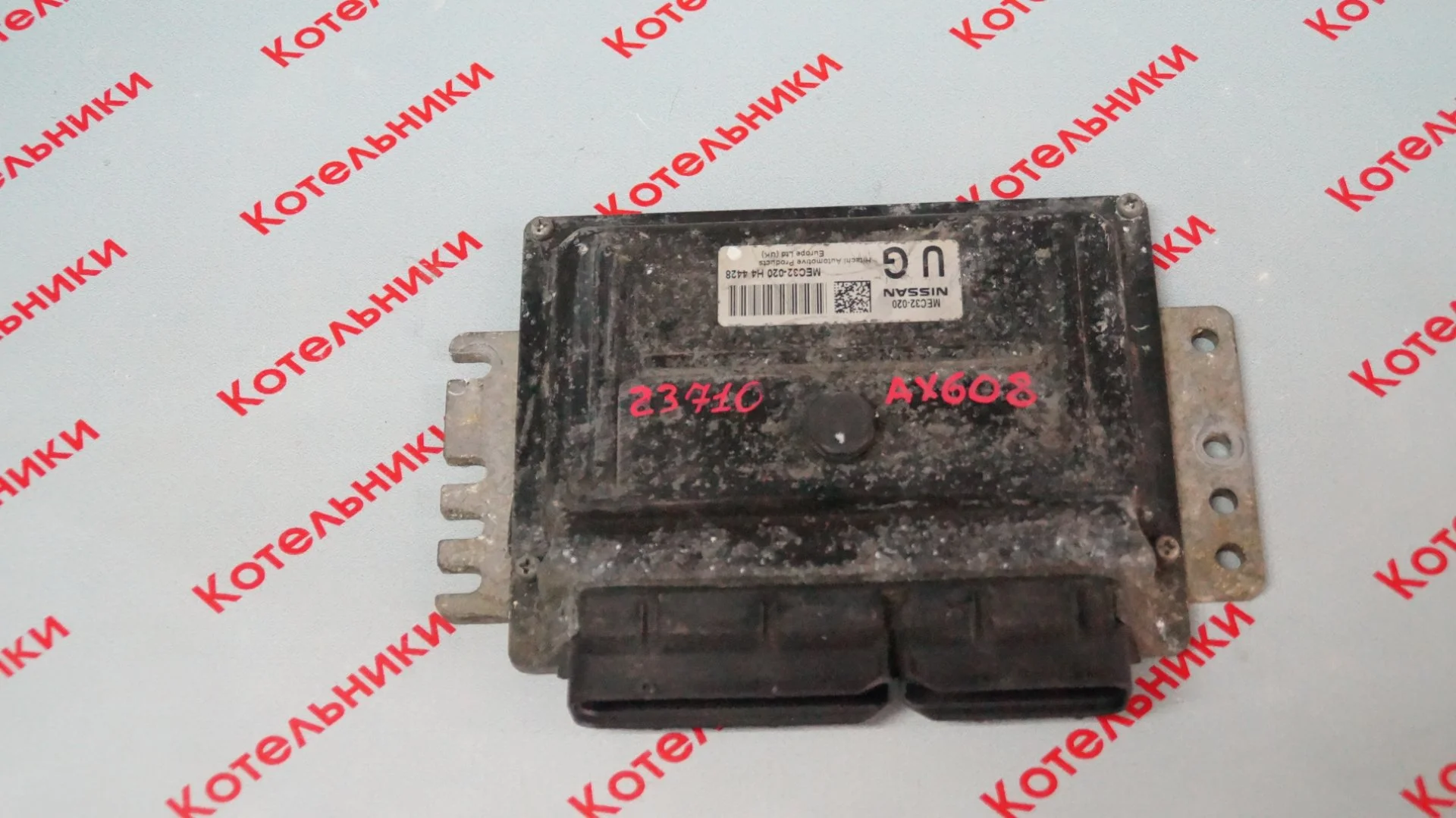 Nissan 23710-AX608 Блок управления двигателем - изображение 1
