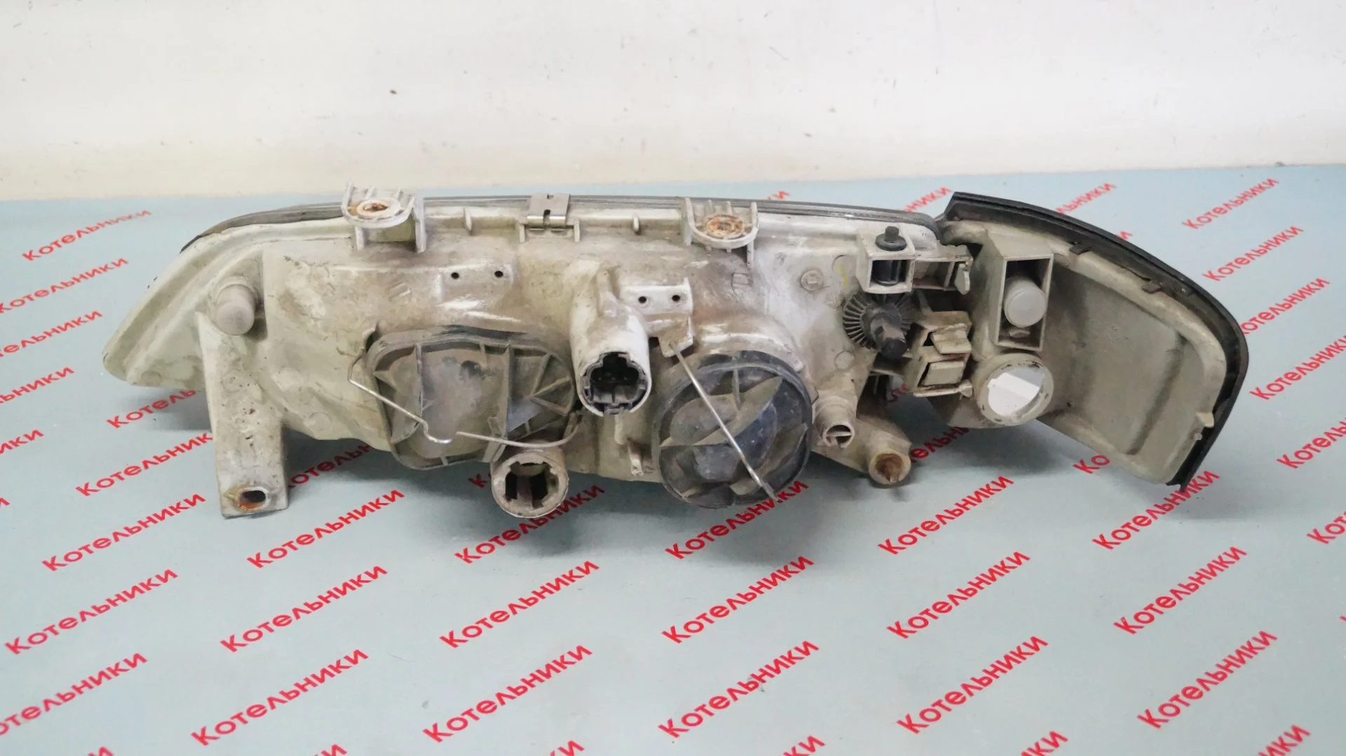 Nissan 26010-9F125 Фара правая - миниатюра 3