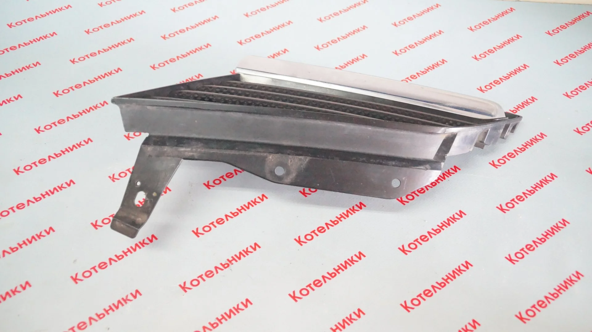 Nissan 62330-AU300 Решетка радиатора левая - миниатюра 3